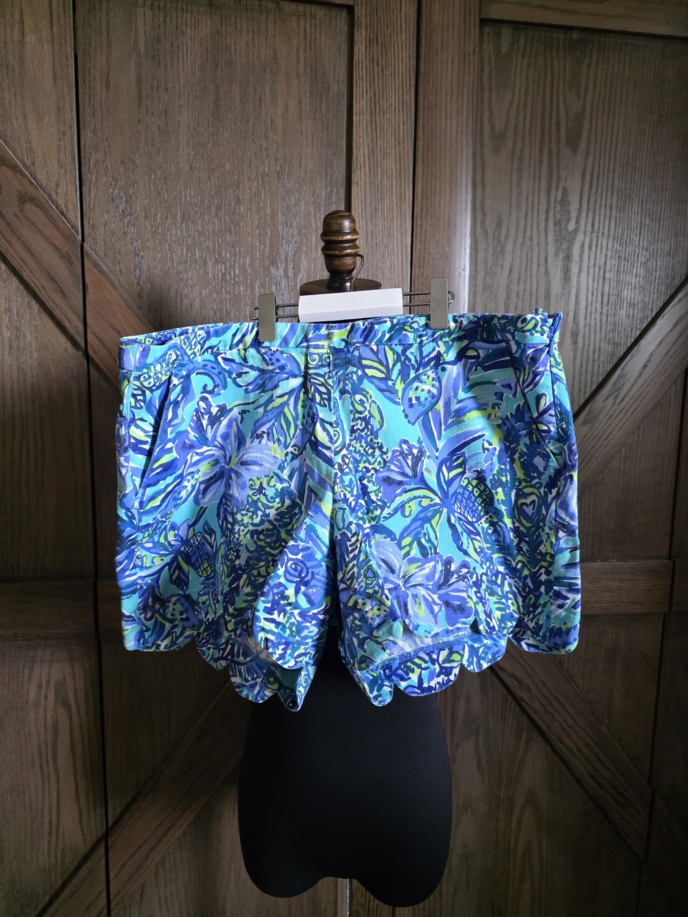 Lilly Pulitzer Blue & Green Floral Scallop-Hem Shorts